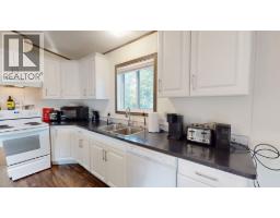 40 Wilderness  Heights Way, Elkford, BC V0B1H0 Photo 10