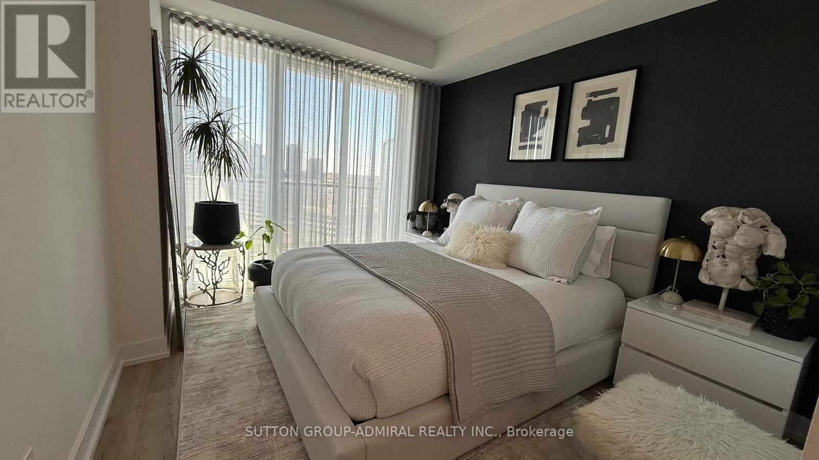 #1630 25 ADRA GRADO WAY - 19