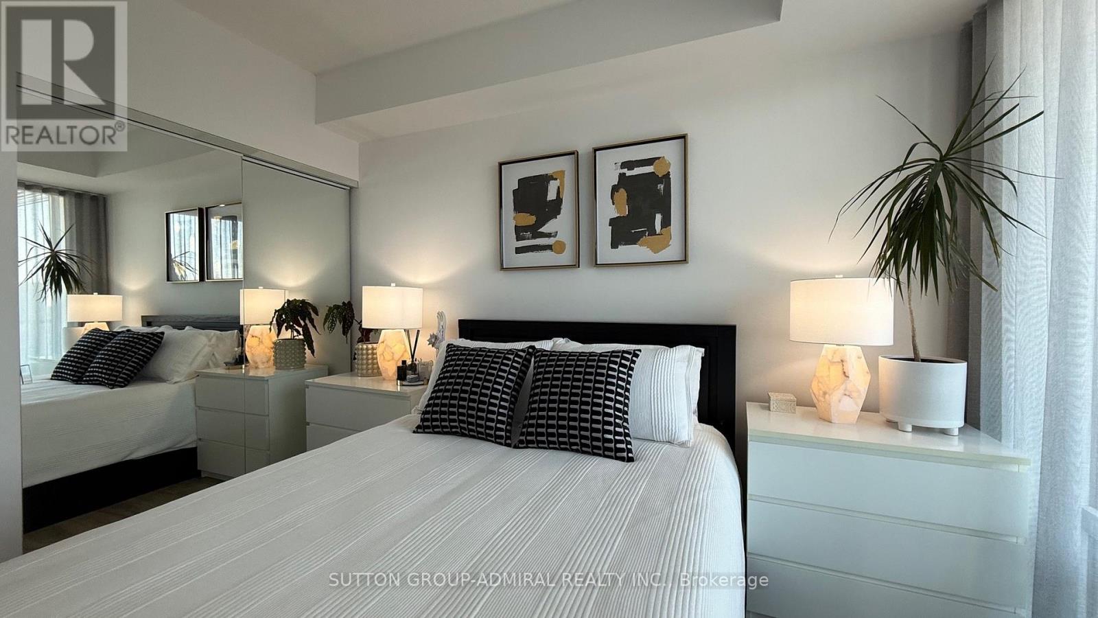 #1630 25 ADRA GRADO WAY - 29