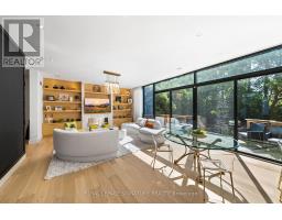 17 Nesbitt Drive, Toronto, ON M4W2G2 Photo 15