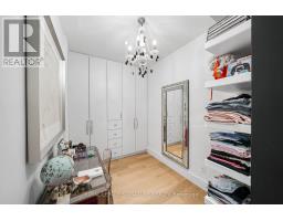 17 Nesbitt Drive, Toronto, ON M4W2G2 Photo 19