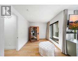 17 Nesbitt Drive, Toronto, ON M4W2G2 Photo 22