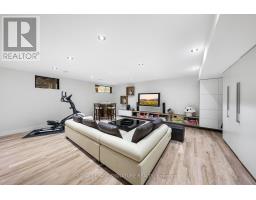 17 Nesbitt Drive, Toronto, ON M4W2G2 Photo 31