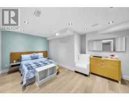 17 Nesbitt Drive, Toronto, ON M4W2G2 Photo 32