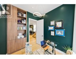 17 Nesbitt Drive, Toronto, ON M4W2G2 Photo 9