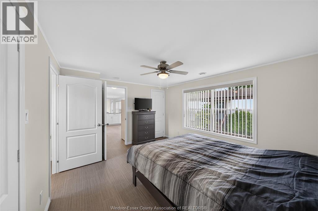 122 STEVEN COURT - 13