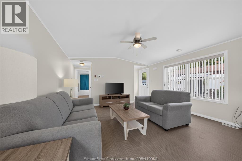 122 STEVEN COURT - 5