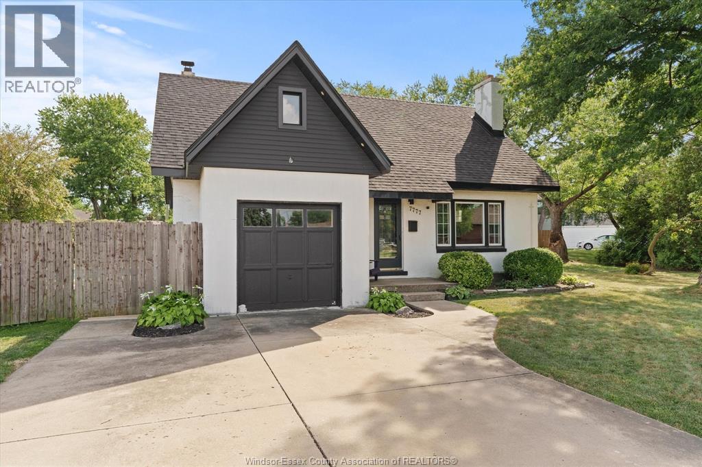 7777 CEDARVIEW - 3