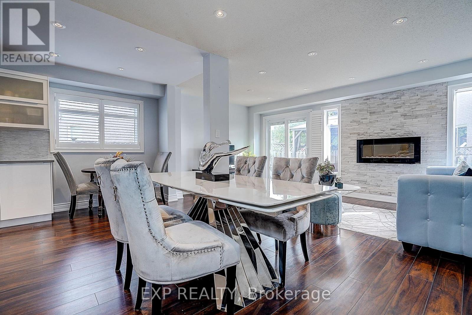 626 WALPOLE CRESCENT - 12