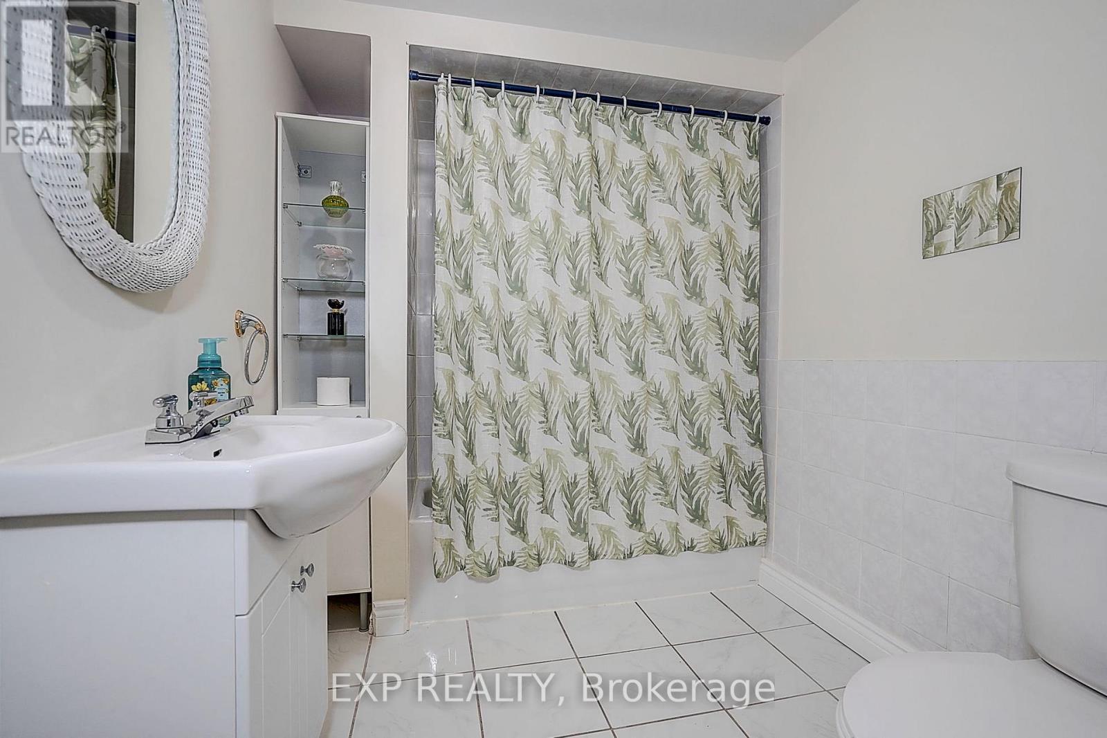 626 WALPOLE CRESCENT - 28