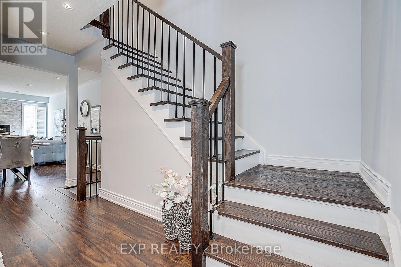 626 WALPOLE CRESCENT - 6