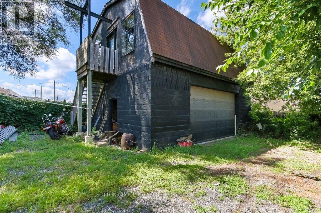1136 BRYDGES STREET - 12