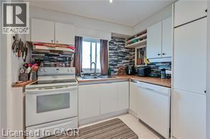 139 BALSAM Avenue S - 4