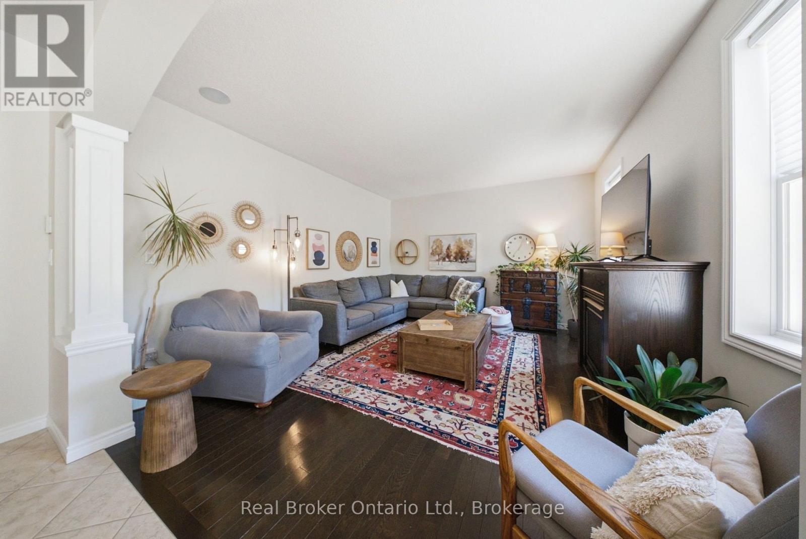65 AMSTERDAM CRESCENT - Image 15