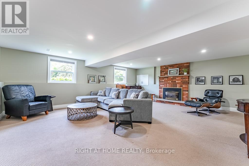 16 SNOWBERRY COURT - Image 31