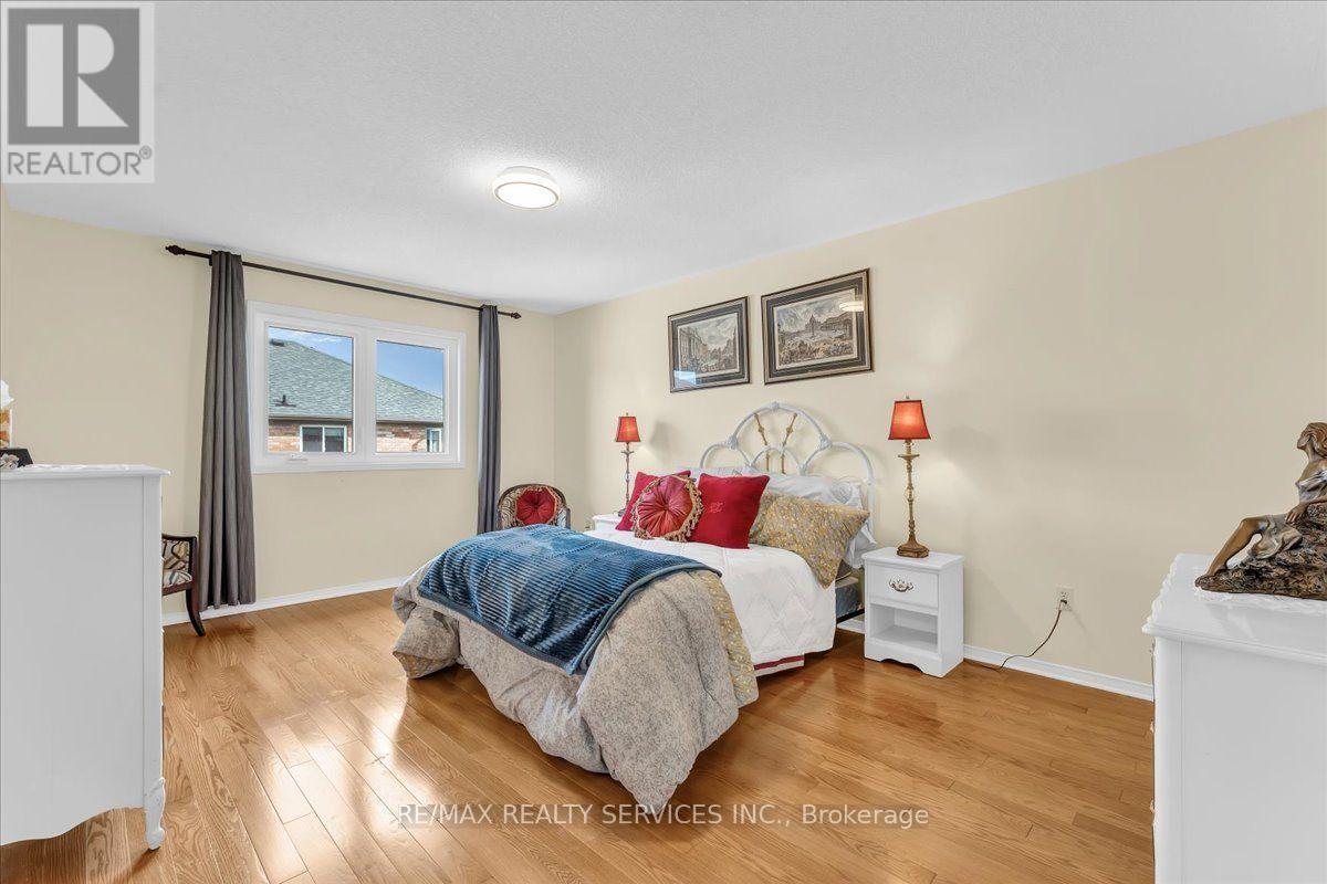 49 TANGLEMERE CRESCENT - 21