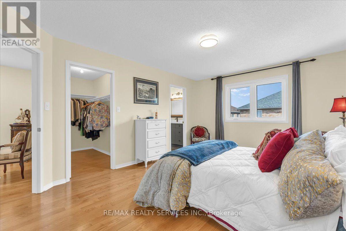 49 TANGLEMERE CRESCENT - 22