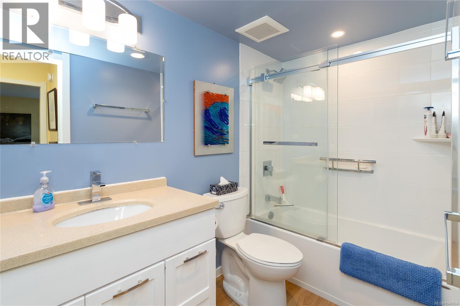 #203 1035 Southgate St - 19