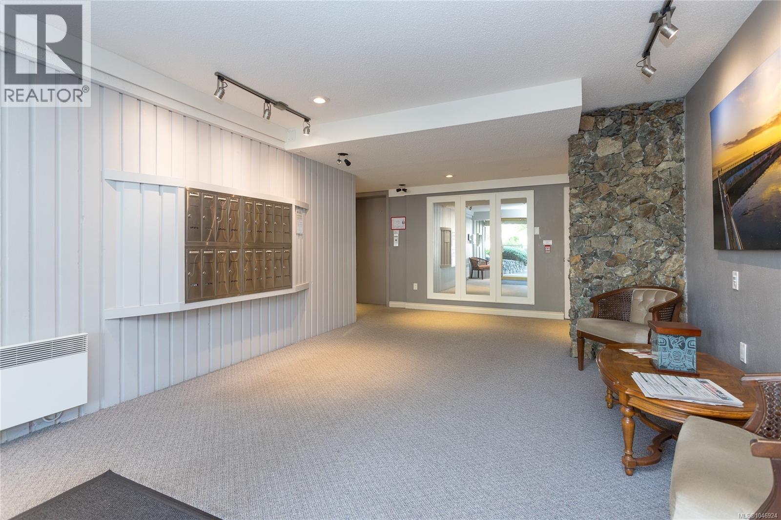 #203 1035 Southgate St - 24