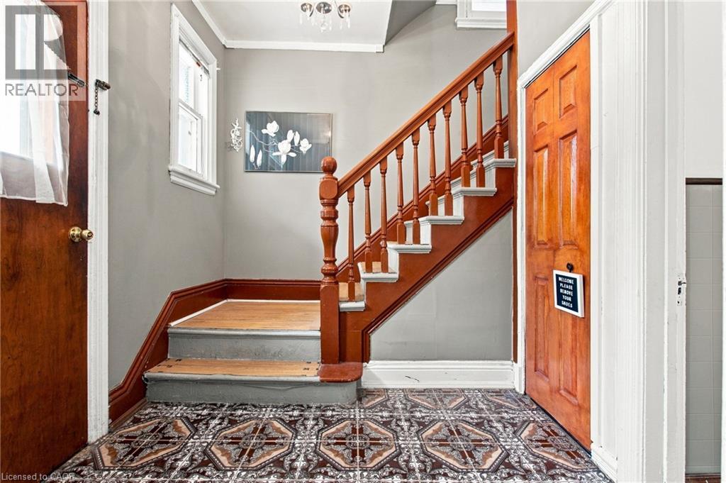 128 HESS Street N - Image 14