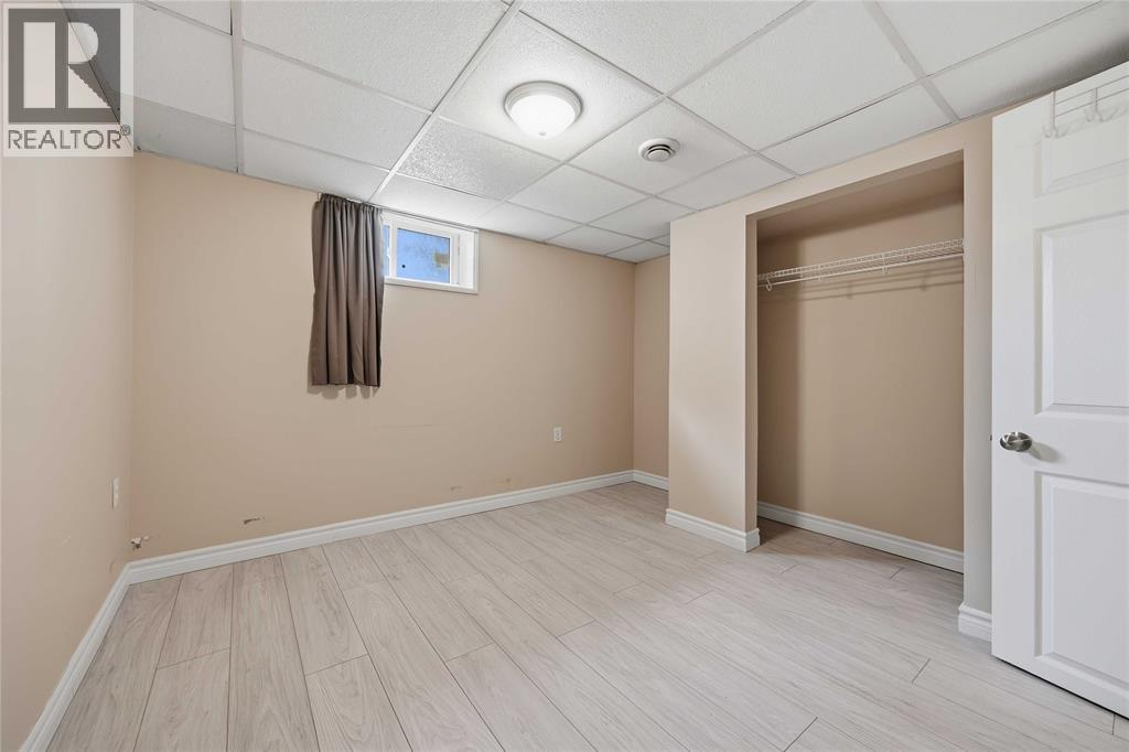5 ABERDEEN AVENUE - 24