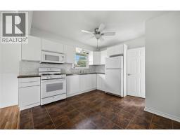 Kitchen/Dining room - 5 Aberdeen Avenue, Sarnia, ON N7S2N5 Photo 9