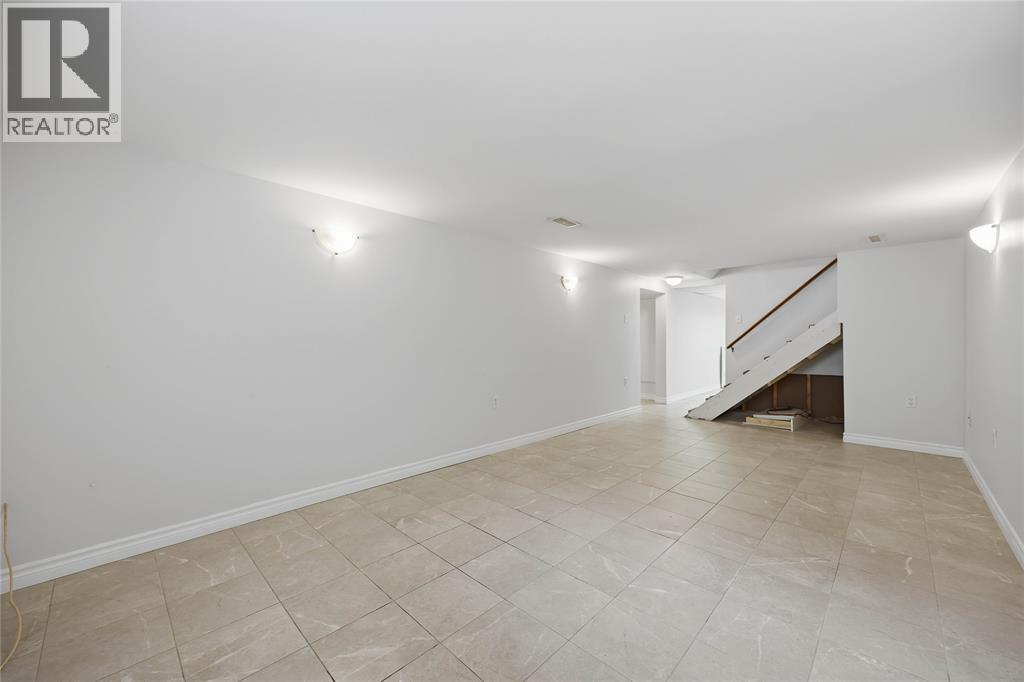 5 ABERDEEN AVENUE - 20