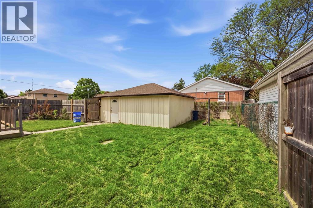 5 ABERDEEN AVENUE - 31