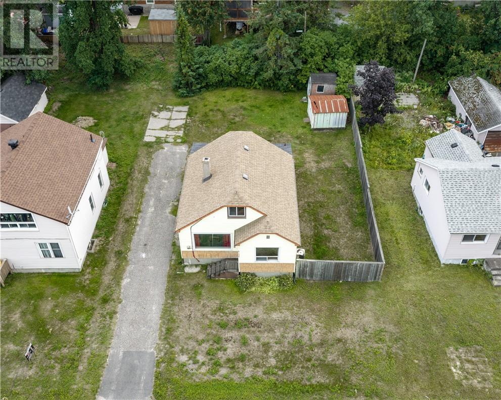 3426 Falconbridge Highway - Image 18