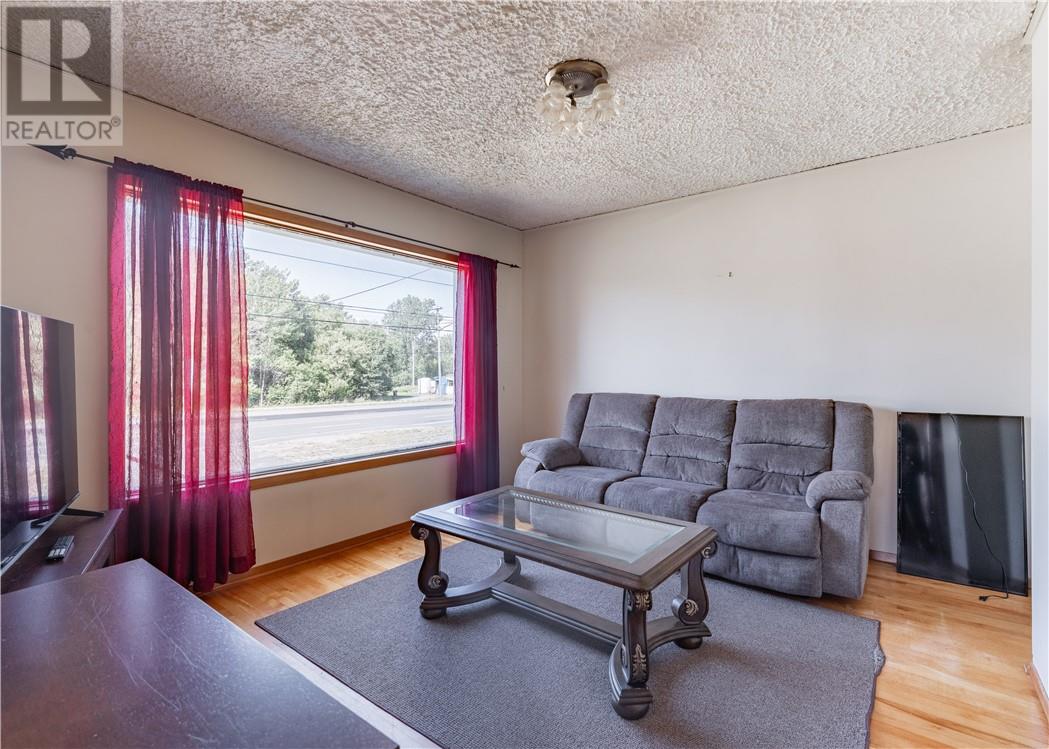 3426 Falconbridge Highway - 2