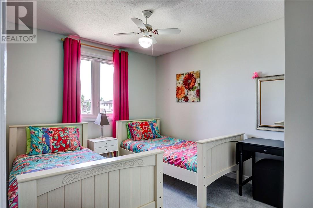 844 Windermere Crescent - 14