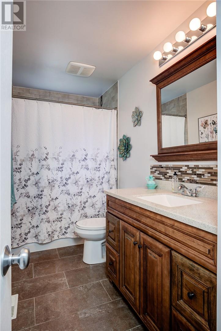844 Windermere Crescent - Image 19