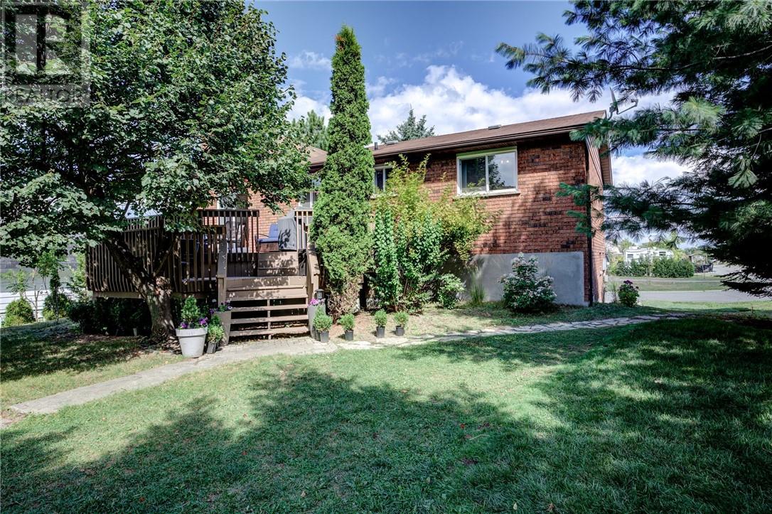 844 Windermere Crescent - Image 25
