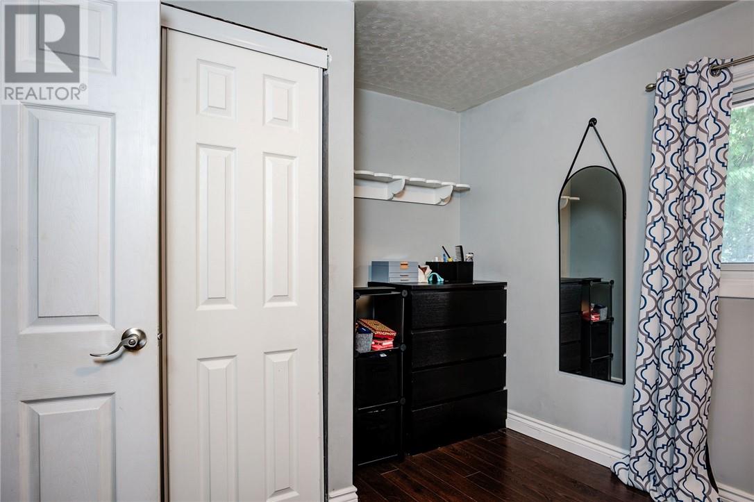 673 Camelot Drive - Image 11