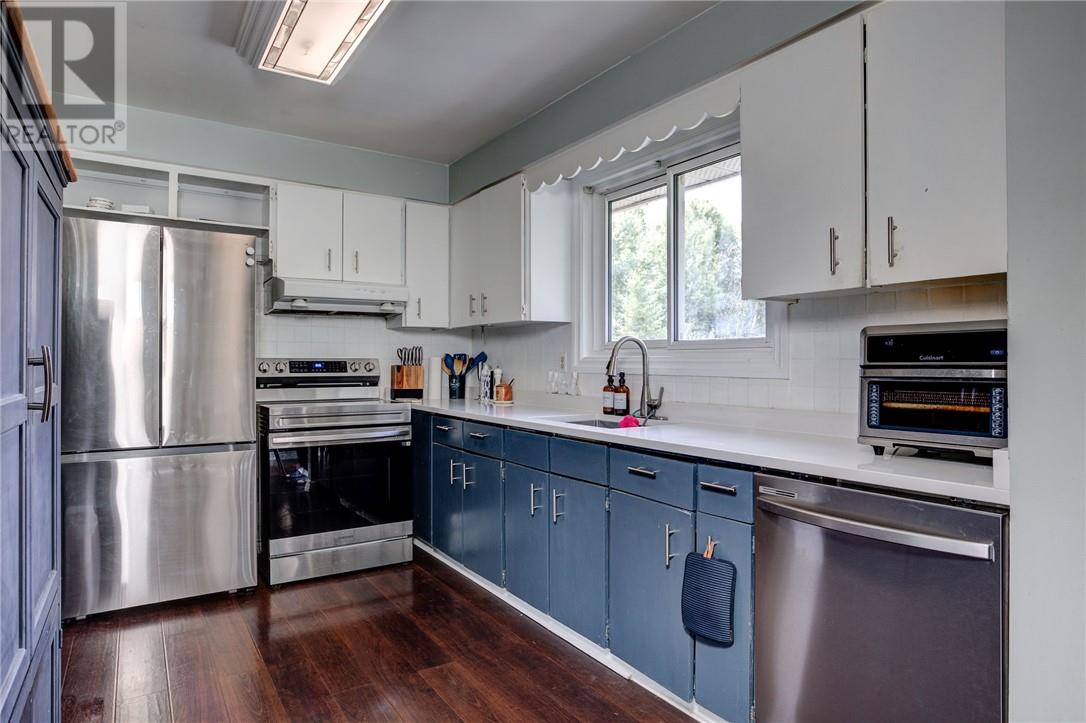 673 Camelot Drive - Image 6