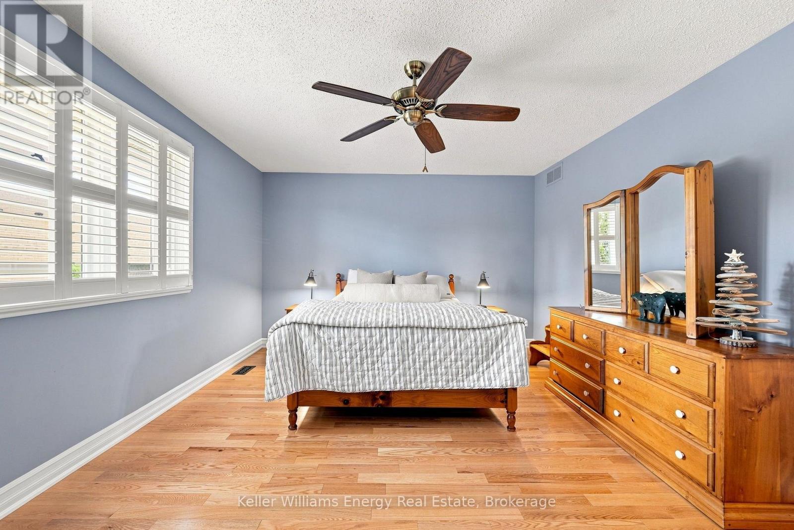 442 MEADOW STREET - Image 18