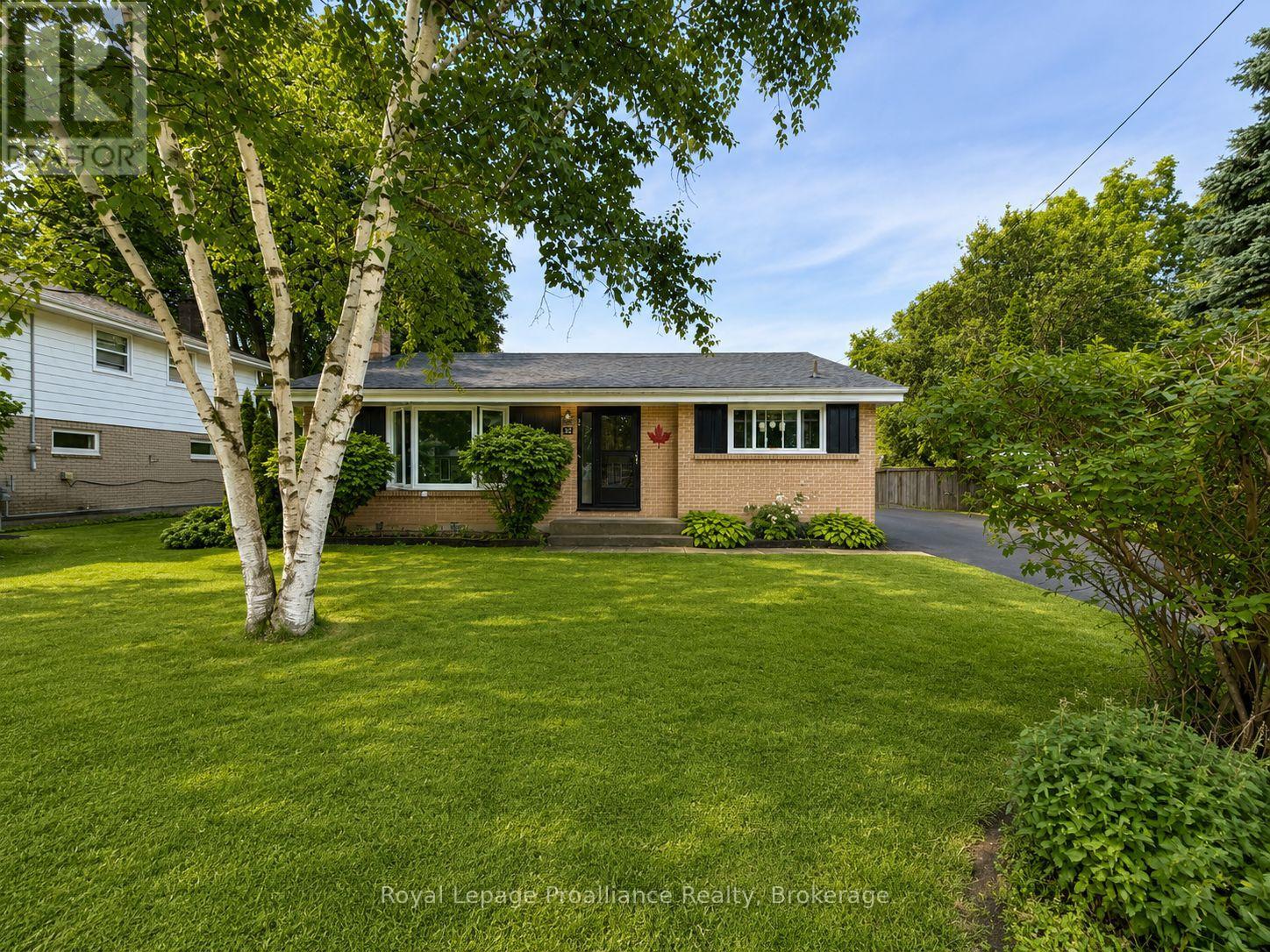 32 GLEN ROAD - 2