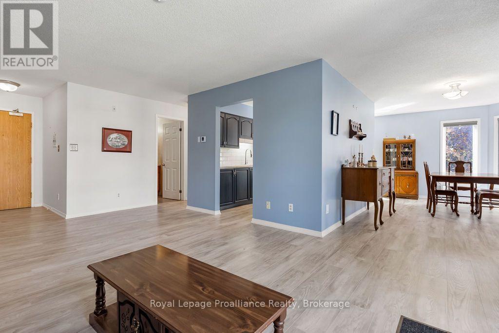 #208 54 TRIPP BOULEVARD - 4