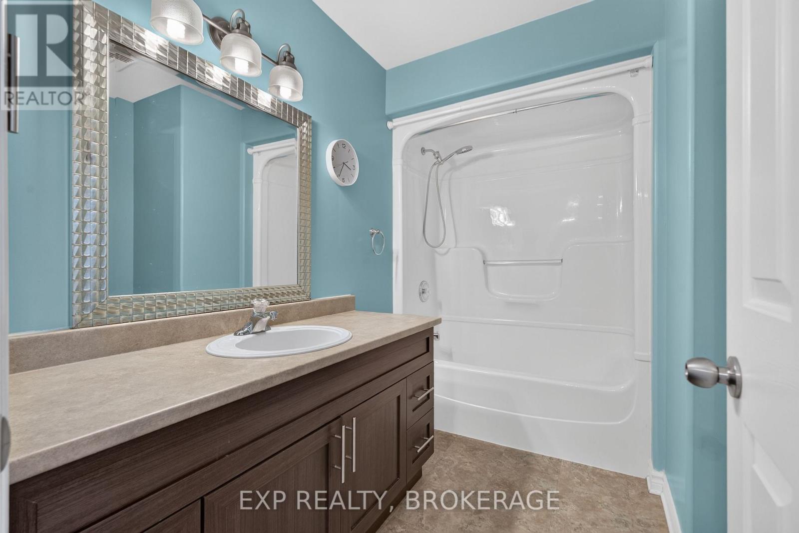 1896 BERRYWOOD CRESCENT - Image 26