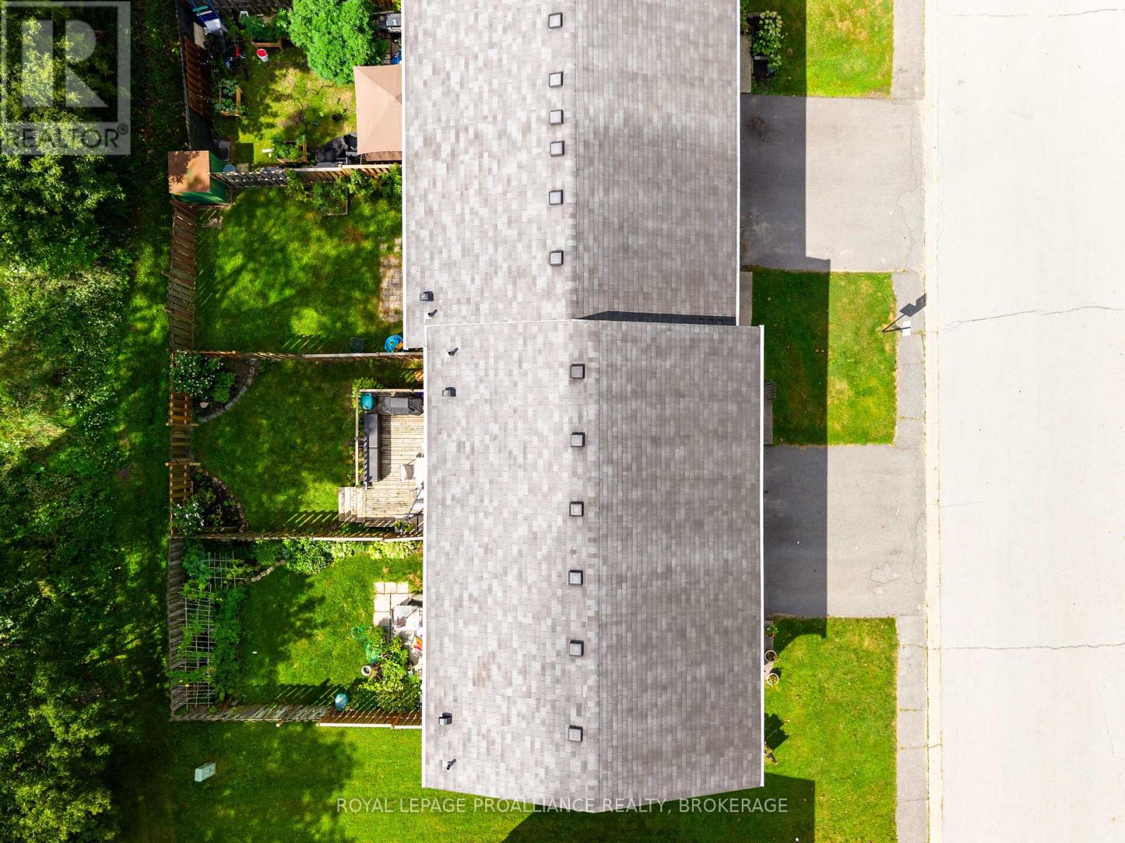 46 ROSEMUND CRESCENT - 35