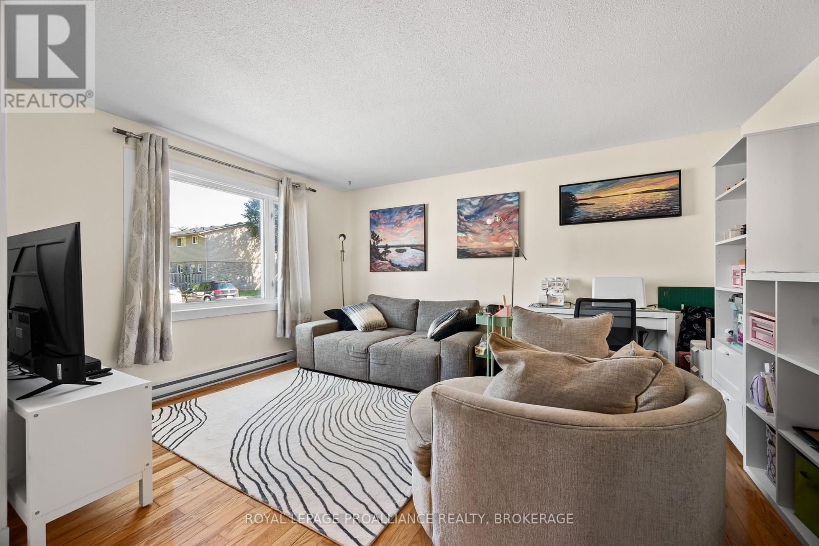 46 ROSEMUND CRESCENT - Image 6