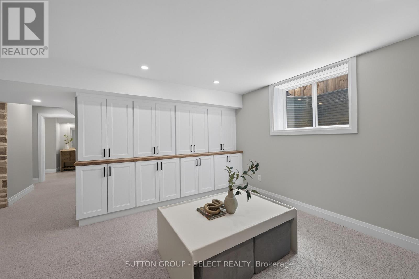 216 MARTIN DRIVE - Image 34