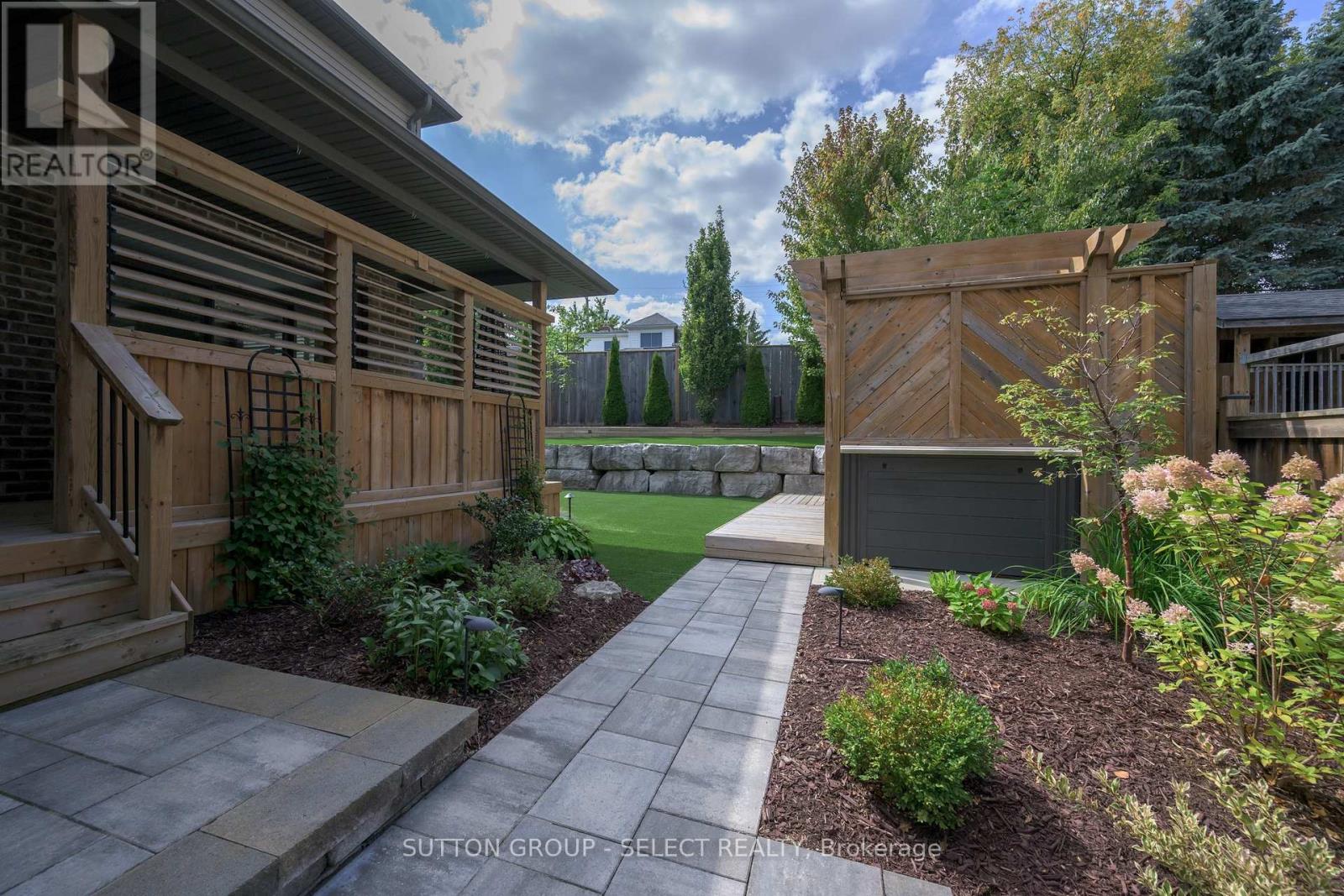 216 MARTIN DRIVE - Image 43