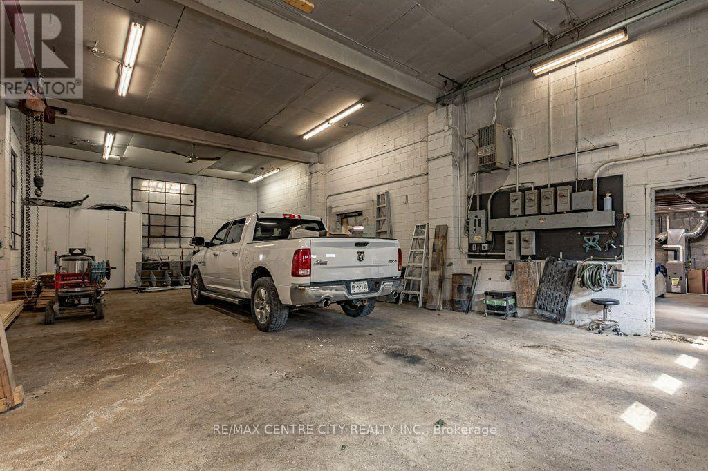 594443 HIGHWAY 59 ROAD - Image 27
