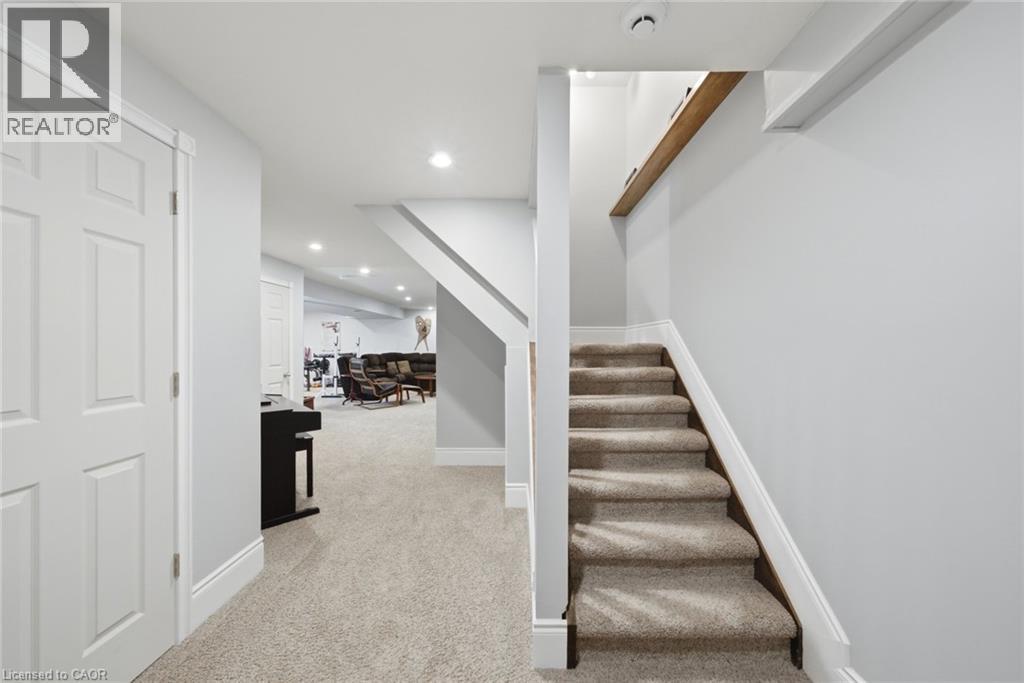 401 VALRIDGE Drive - 35