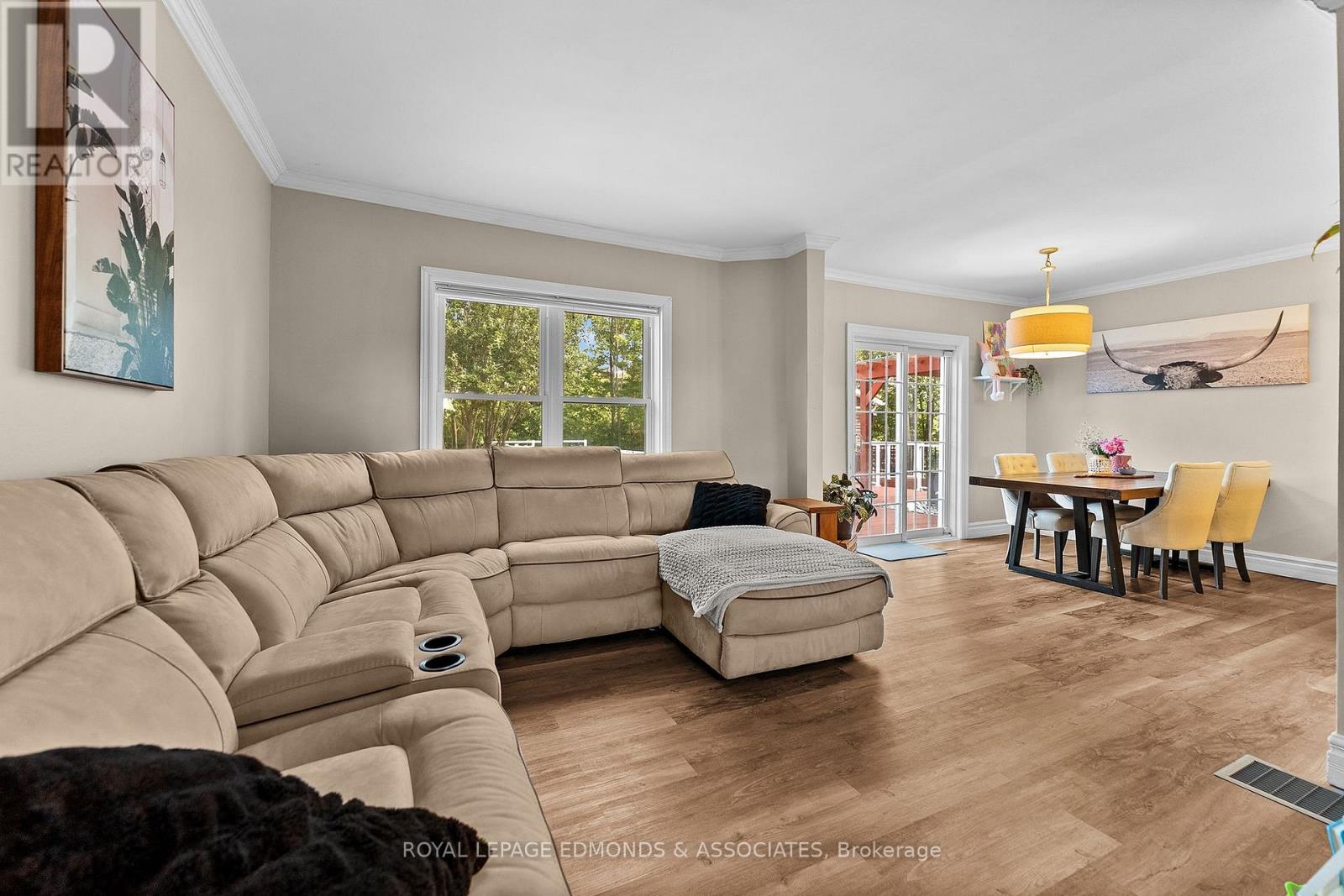 11946 ROUND LAKE ROAD - Image 11