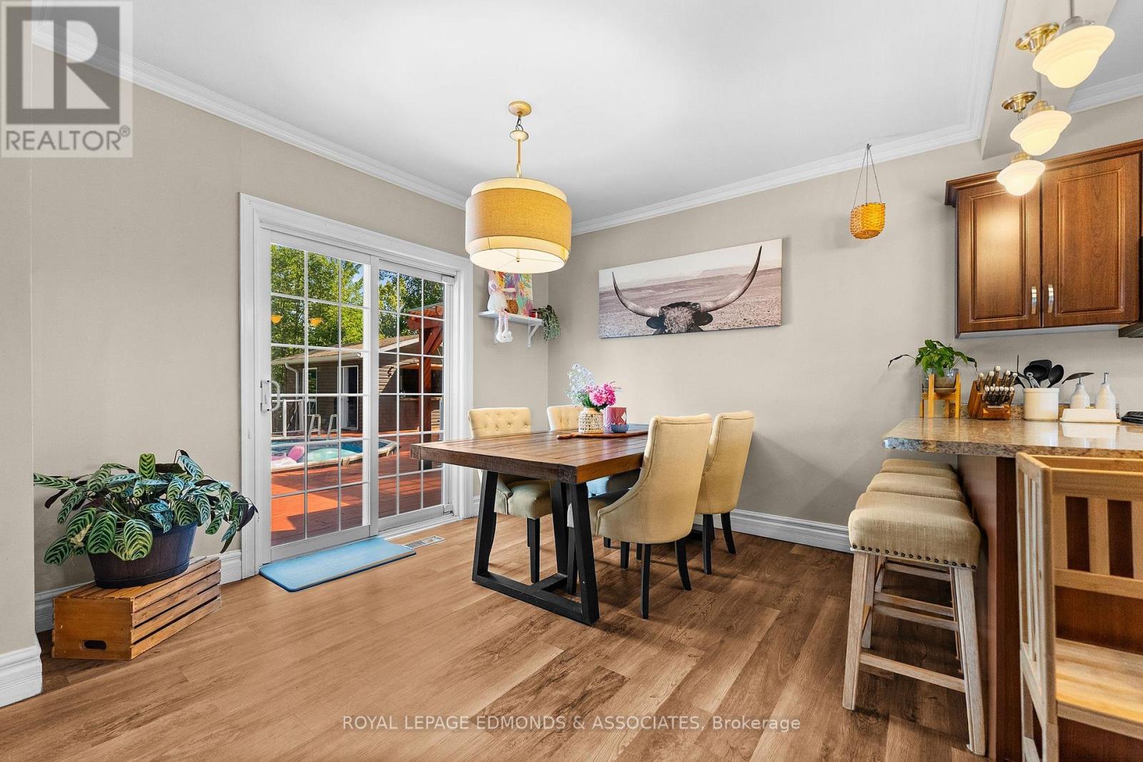 11946 ROUND LAKE ROAD - Image 12