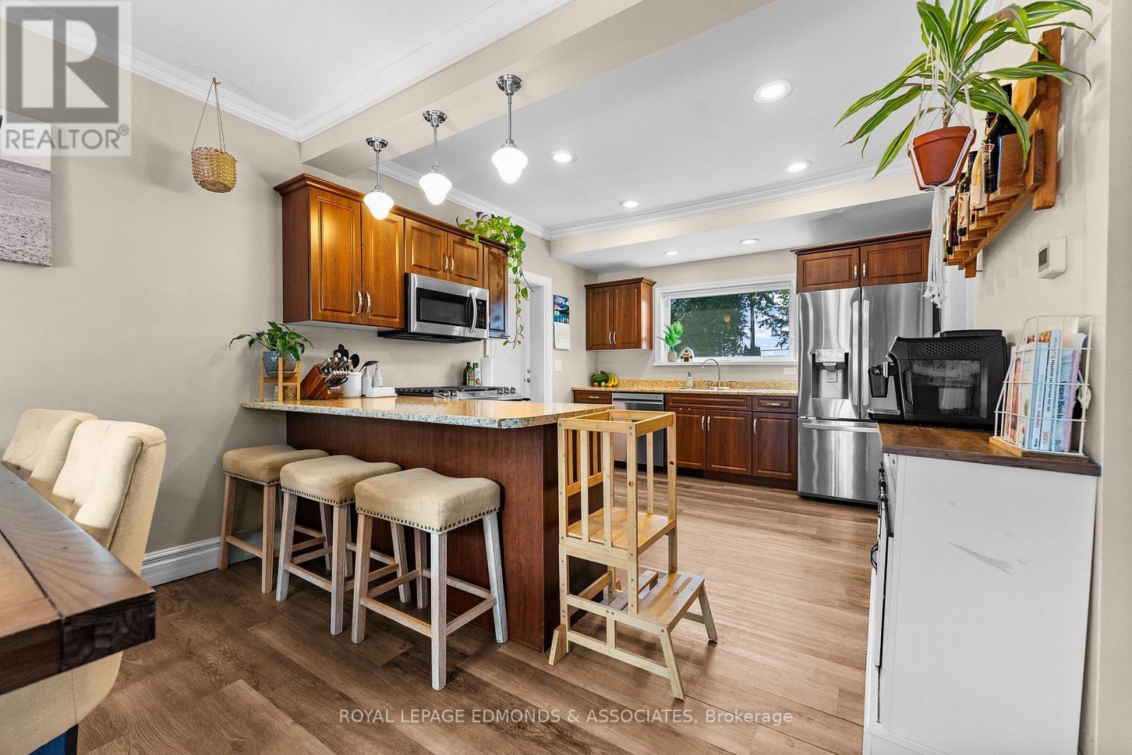11946 ROUND LAKE ROAD - Image 13