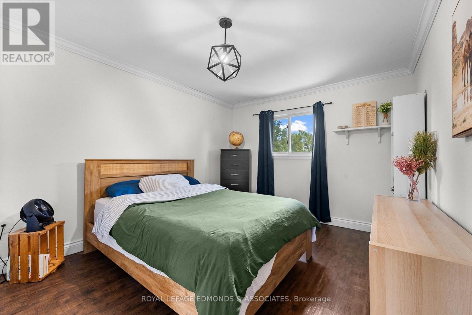 11946 ROUND LAKE ROAD - Image 20