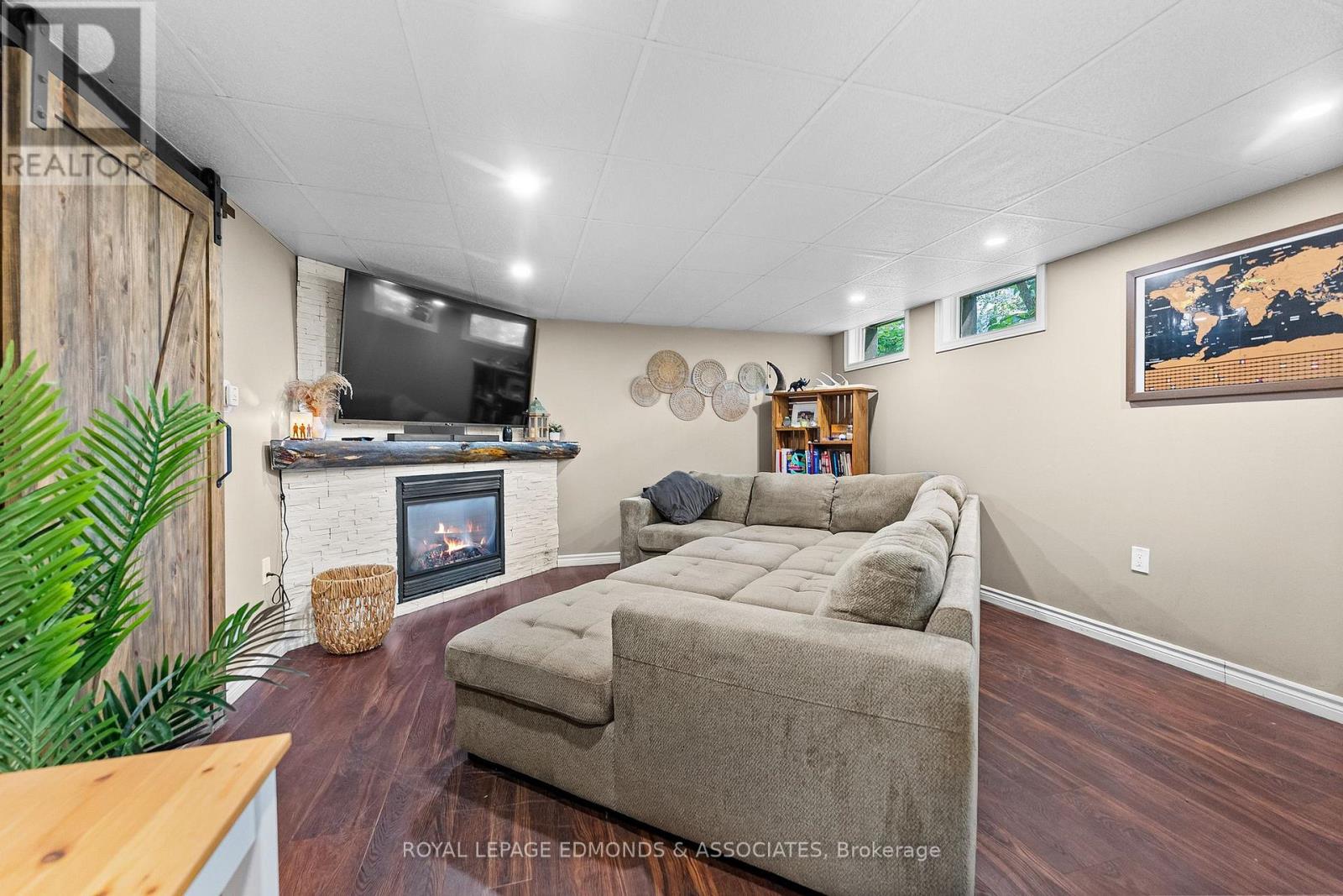 11946 ROUND LAKE ROAD - Image 27